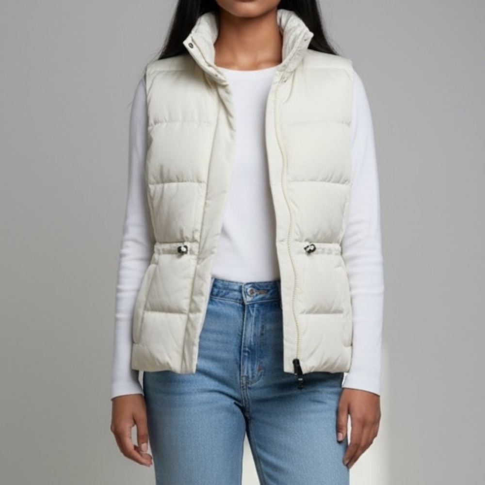Banana Republic Down Puffer Vest in White Size Medium